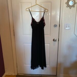 Chic Black Chemise with Lace Accents